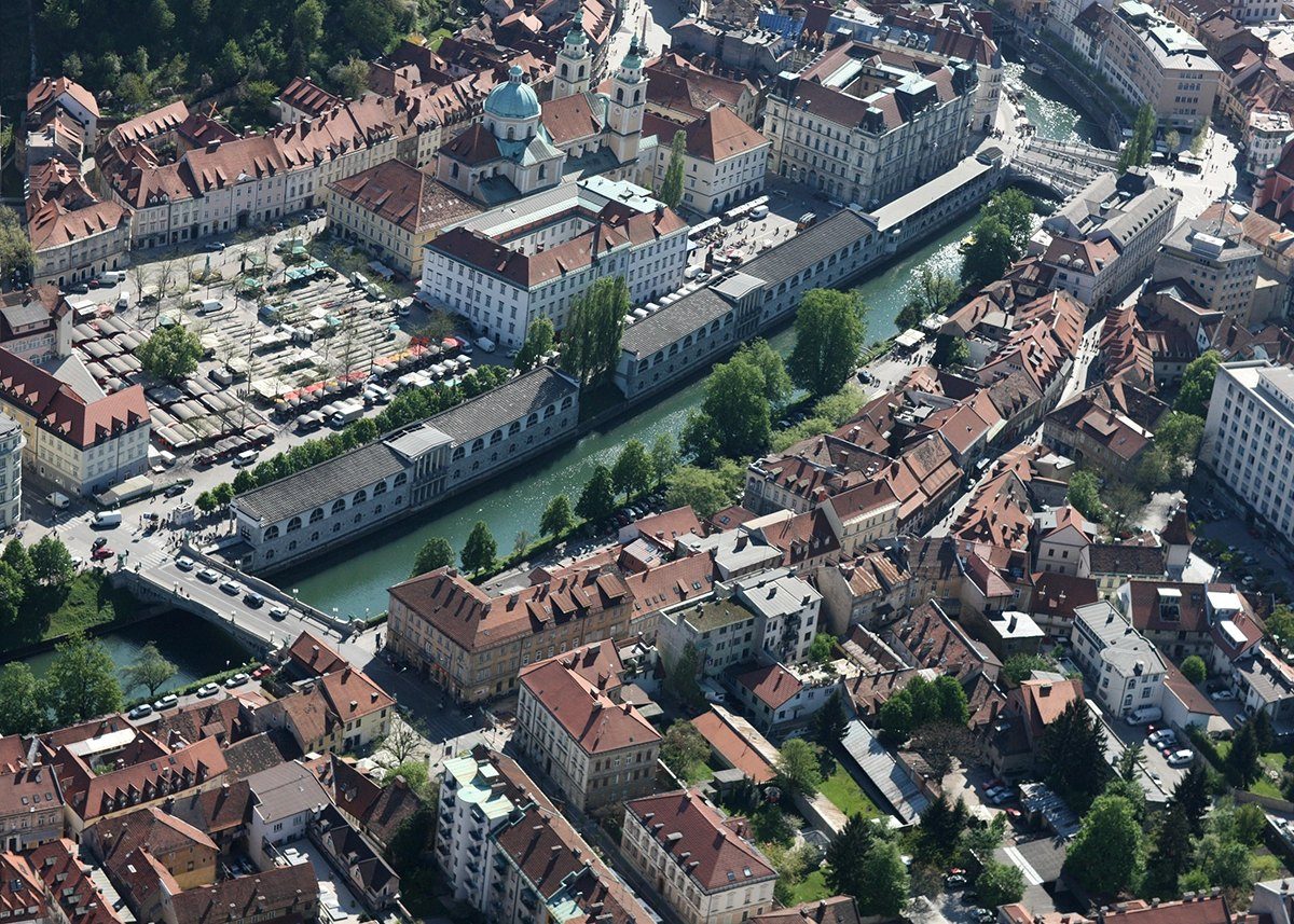 Zgoščeno življenje